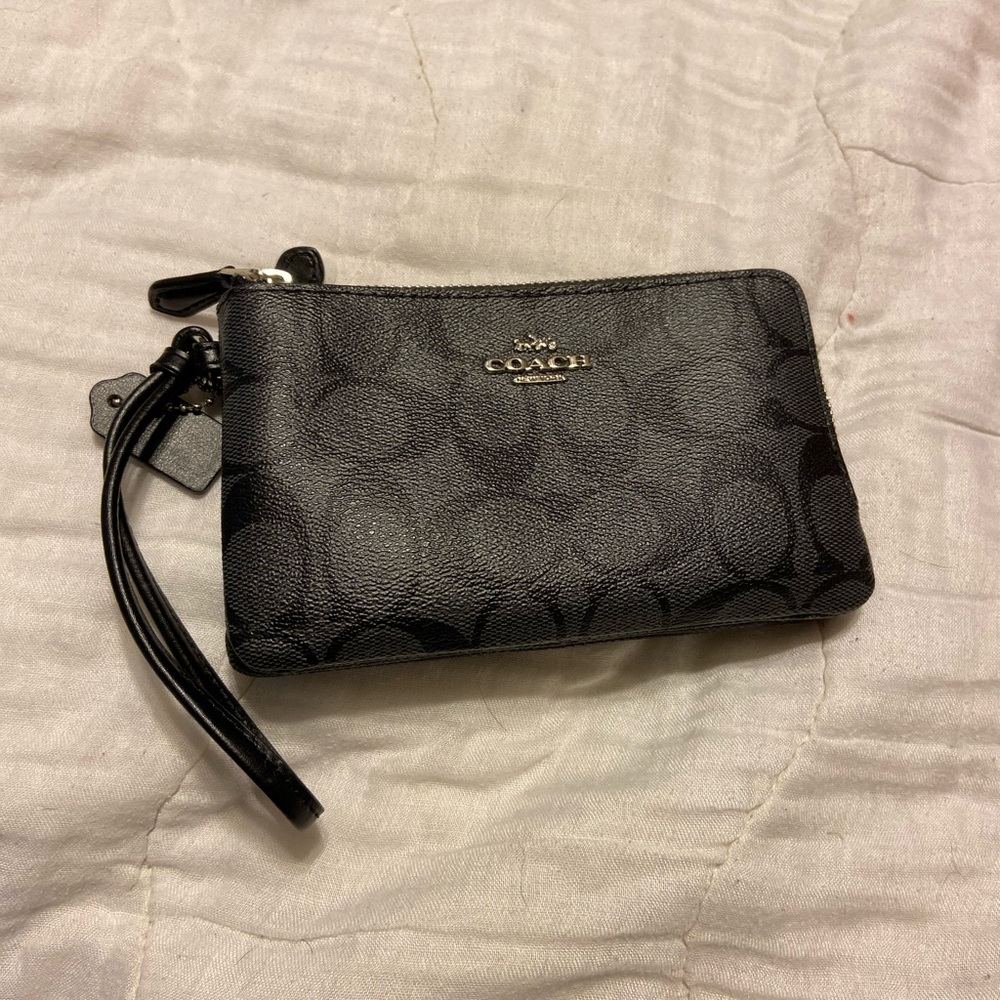 Double zipper coach wristlet